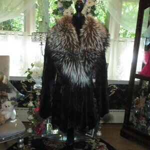 Manzari Fox Collar Mink Section Coat